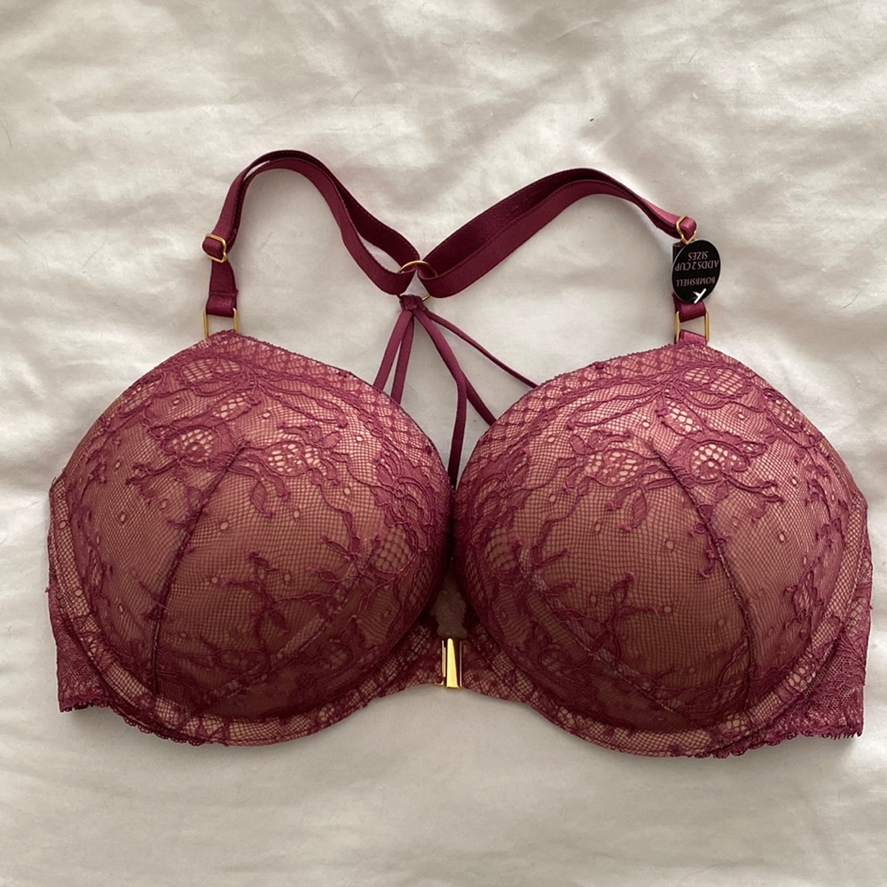 Victoria’s Secret Bombshell Lace Push-Up Bra